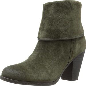Vince Camuto Hamilton Green Suede Ankle Heeled Booties 9 M
